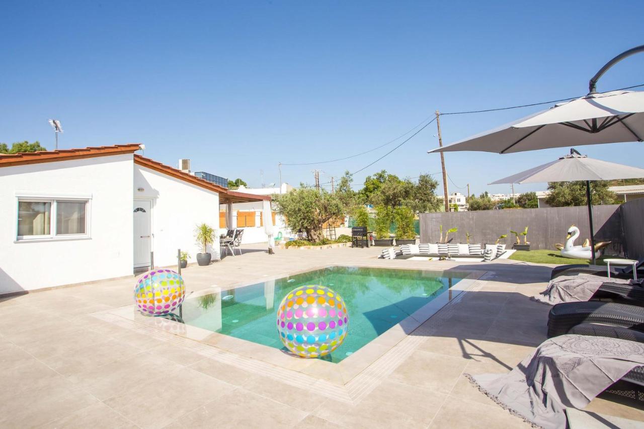 Platanos House